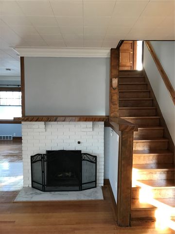 1919 8th Avenue SE, Cedar Rapids, IA 52403
