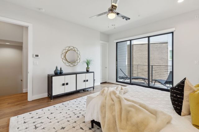 381 E Greenbriar Lane 705, Dallas, TX 75203