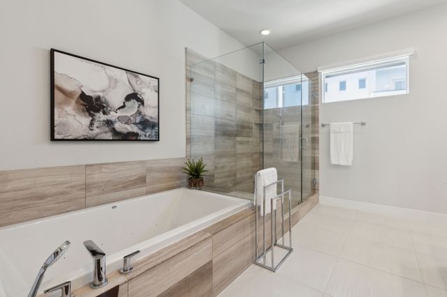 381 E Greenbriar Lane 705, Dallas, TX 75203