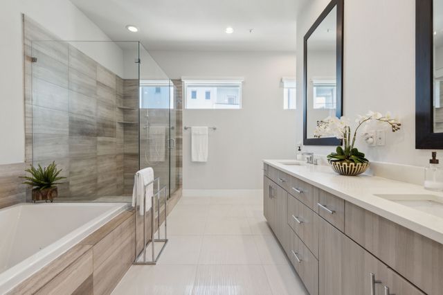 381 E Greenbriar Lane 705, Dallas, TX 75203