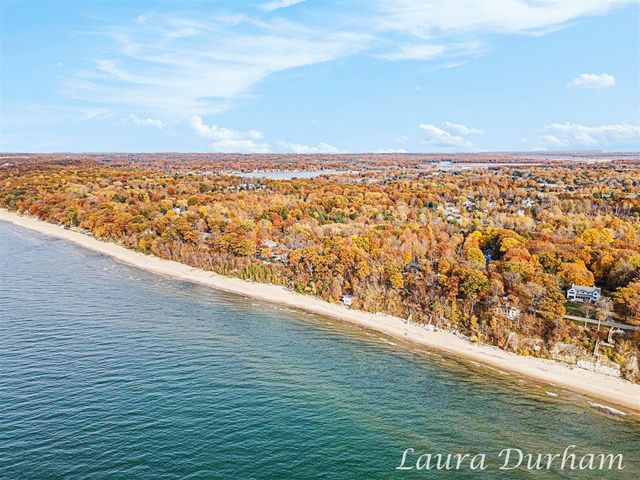 408 Park Drive, Douglas, MI 49406