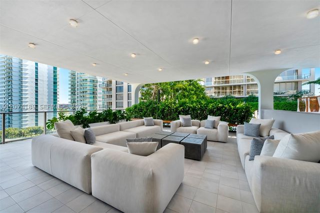 2678 Tigertail Ave 302, Miami, FL 33133