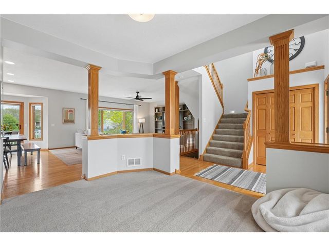 9595 Dunes Avenue, Cottage Grove, MN 55016