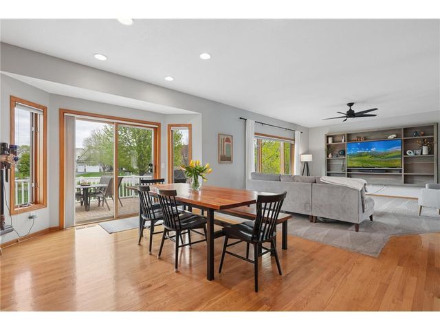 9595 Dunes Avenue, Cottage Grove, MN 55016