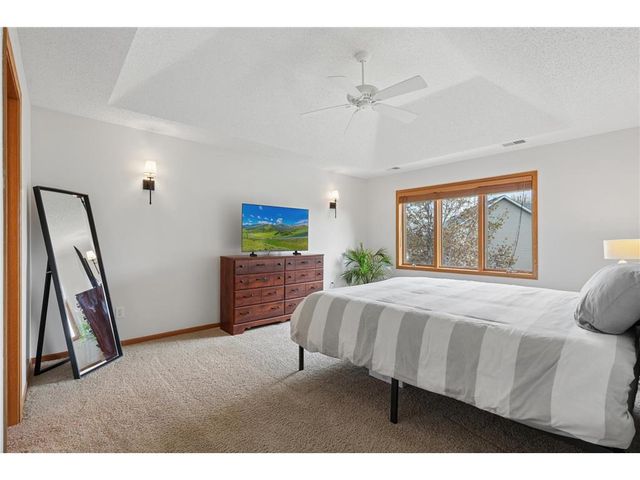 9595 Dunes Avenue, Cottage Grove, MN 55016
