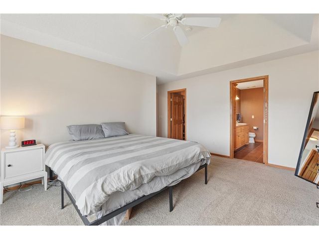 9595 Dunes Avenue, Cottage Grove, MN 55016