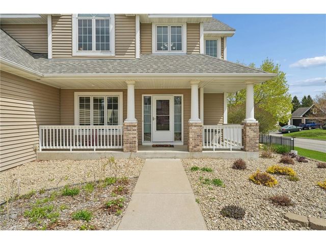 9595 Dunes Avenue, Cottage Grove, MN 55016