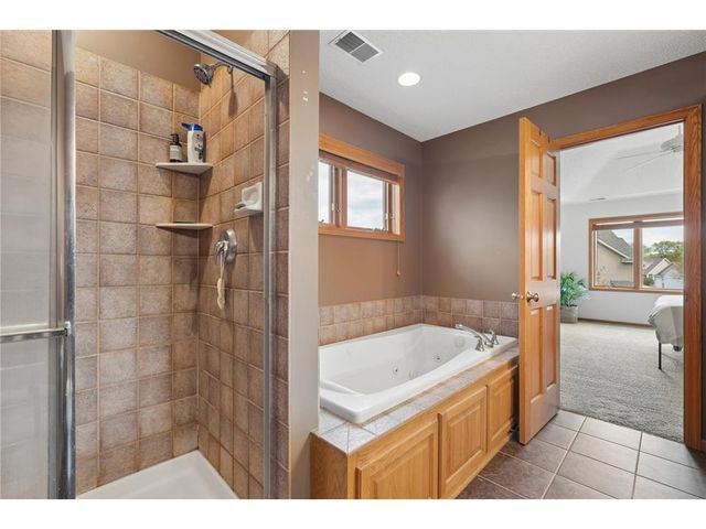 9595 Dunes Avenue, Cottage Grove, MN 55016