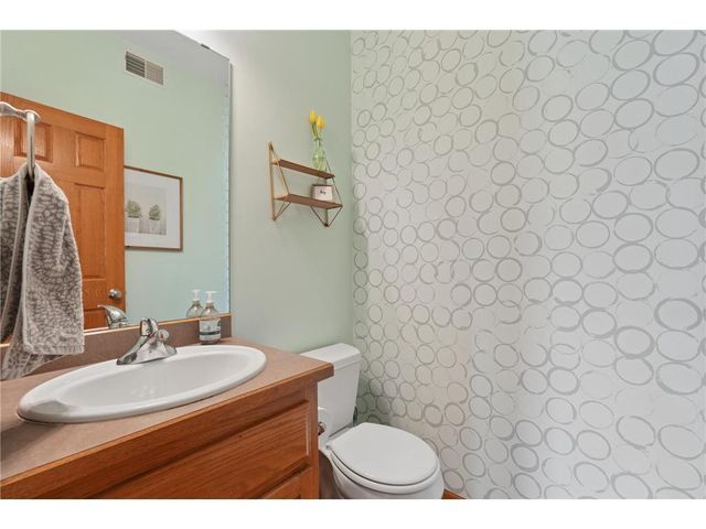 9595 Dunes Avenue, Cottage Grove, MN 55016