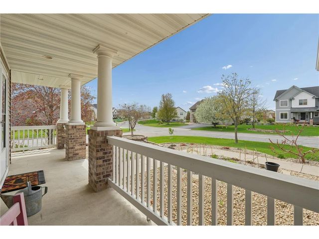 9595 Dunes Avenue, Cottage Grove, MN 55016