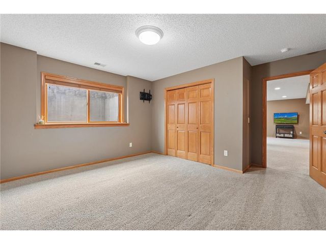 9595 Dunes Avenue, Cottage Grove, MN 55016
