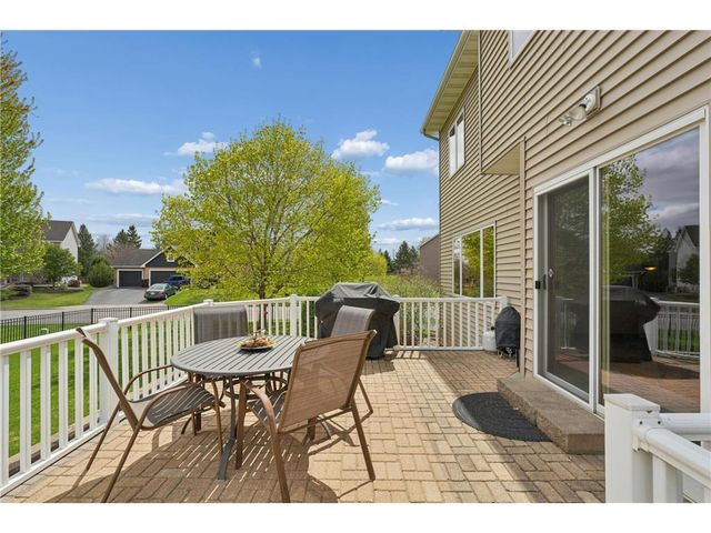 9595 Dunes Avenue, Cottage Grove, MN 55016