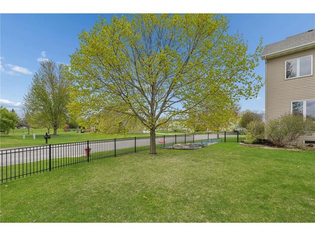 9595 Dunes Avenue, Cottage Grove, MN 55016