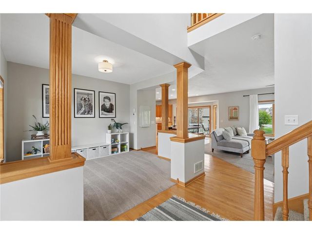 9595 Dunes Avenue, Cottage Grove, MN 55016