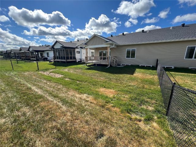 1298 Berkshire Lane, North Liberty, IA 52317