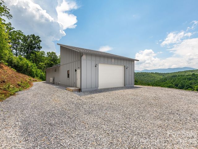 511 Emerald Mine Road, Spruce Pine, NC 28777