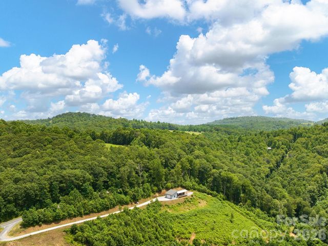 511 Emerald Mine Road, Spruce Pine, NC 28777