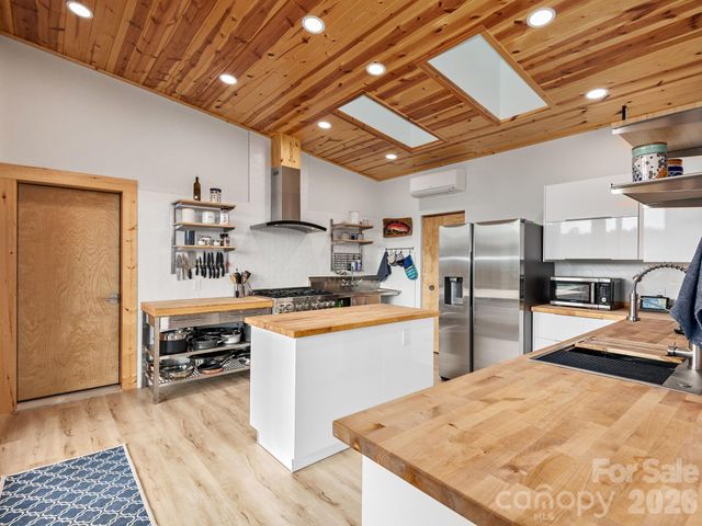 511 Emerald Mine Road, Spruce Pine, NC 28777