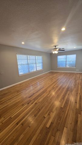 606 Shadywood, San Antonio, TX 78216