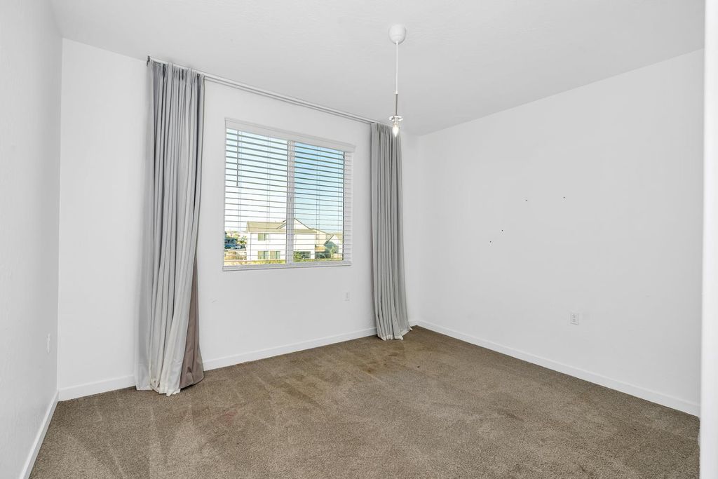 Image 17 of property listing at 1240 Atlantica Drive S, Madera, CA 93636