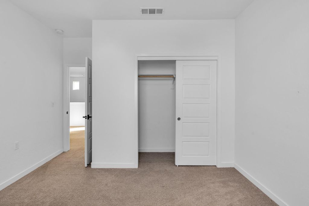 Image 20 of property listing at 1240 Atlantica Drive S, Madera, CA 93636