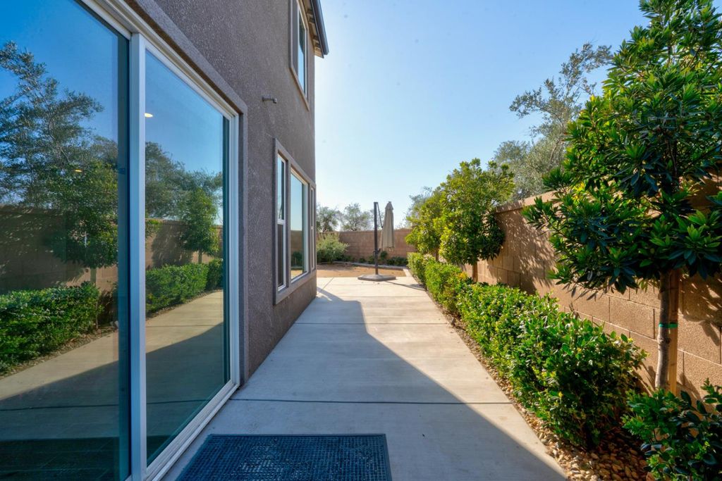Image 38 of property listing at 1240 Atlantica Drive S, Madera, CA 93636