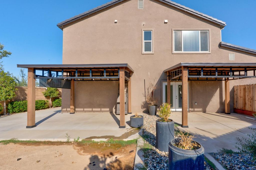 Image 40 of property listing at 1240 Atlantica Drive S, Madera, CA 93636