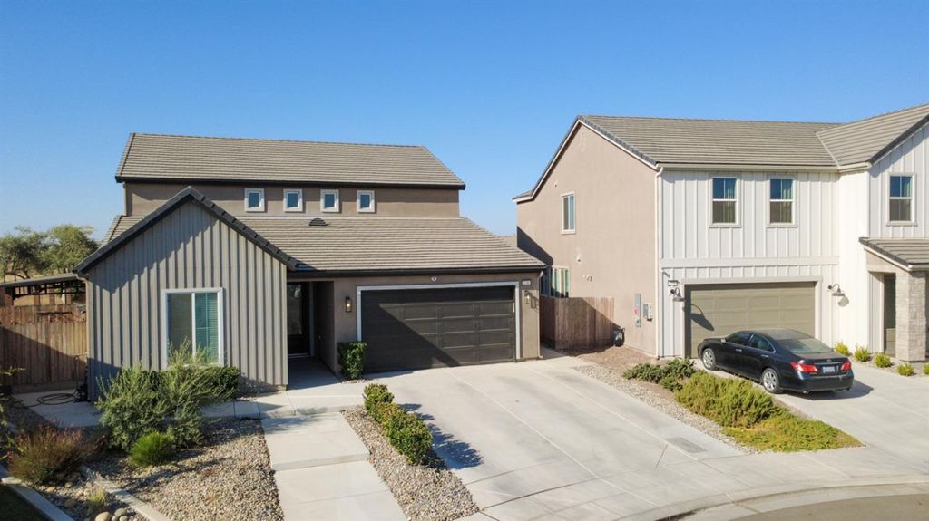 Image 47 of property listing at 1240 Atlantica Drive S, Madera, CA 93636