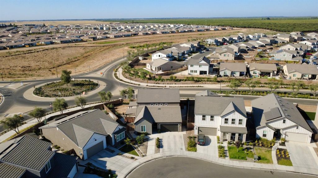 Image 50 of property listing at 1240 Atlantica Drive S, Madera, CA 93636