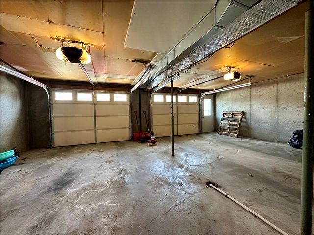 922 E 4th Street, Maryville, MO 64468