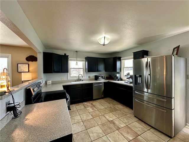 922 E 4th Street, Maryville, MO 64468