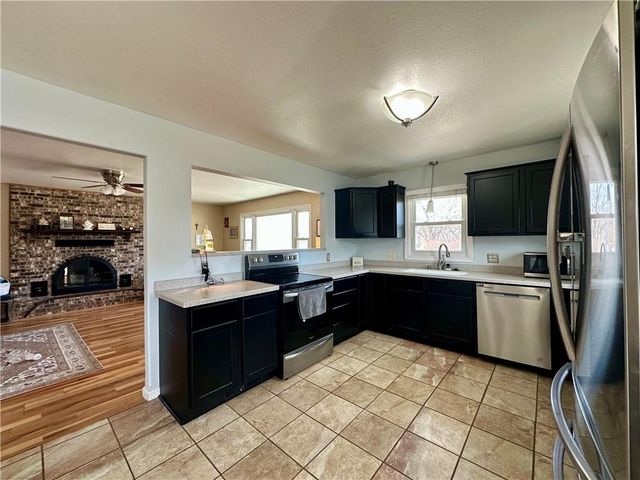 922 E 4th Street, Maryville, MO 64468