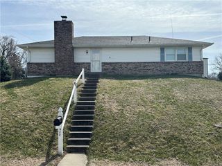 922 E 4th Street, Maryville, MO 64468