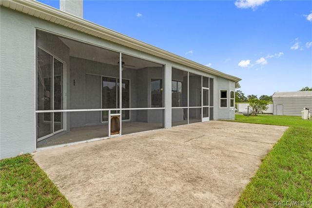 8424 E Zephyr Wing Court, Floral City, FL 34436