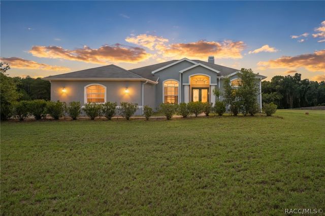 8424 E Zephyr Wing Court, Floral City, FL 34436