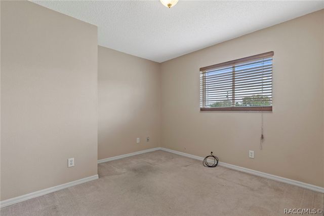 8424 E Zephyr Wing Court, Floral City, FL 34436