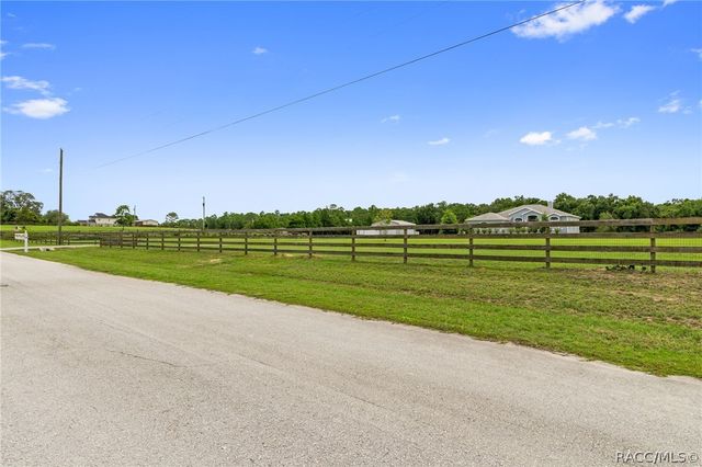 8424 E Zephyr Wing Court, Floral City, FL 34436