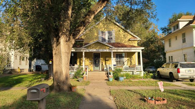 711 S Washington Ave, Wellington, KS 67152