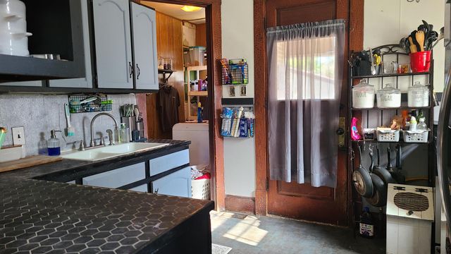 711 S Washington Ave, Wellington, KS 67152