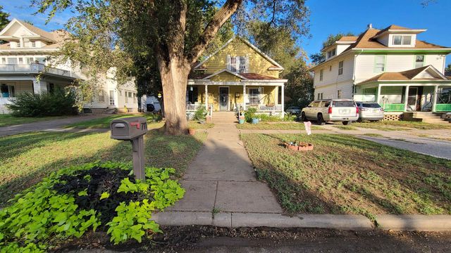 711 S Washington Ave, Wellington, KS 67152