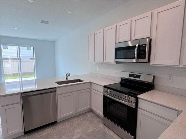 2494 SKYLINE LOOP, Kissimmee, FL 34759