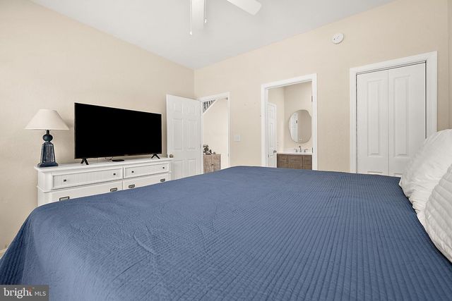 3 VILLAGE GREEN DR, Ocean View, DE 19970