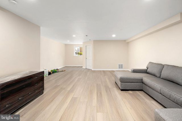 3 VILLAGE GREEN DR, Ocean View, DE 19970