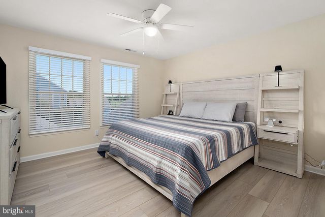 3 VILLAGE GREEN DR, Ocean View, DE 19970