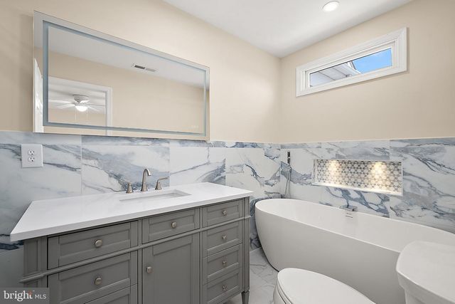 3 VILLAGE GREEN DR, Ocean View, DE 19970