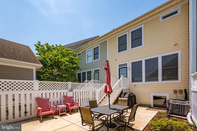 3 VILLAGE GREEN DR, Ocean View, DE 19970