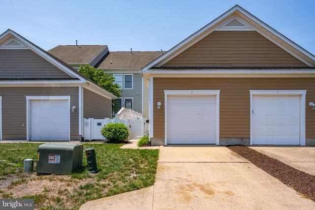 3 VILLAGE GREEN DR, Ocean View, DE 19970