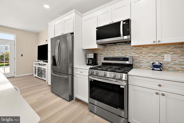 3 VILLAGE GREEN DR, Ocean View, DE 19970