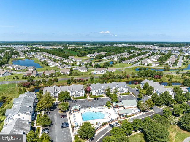 3 VILLAGE GREEN DR, Ocean View, DE 19970