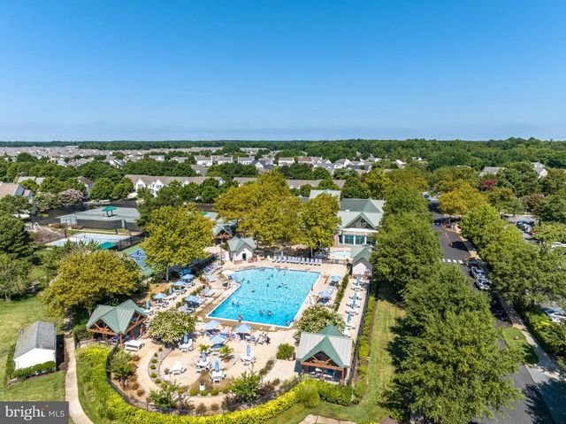 3 VILLAGE GREEN DR, Ocean View, DE 19970